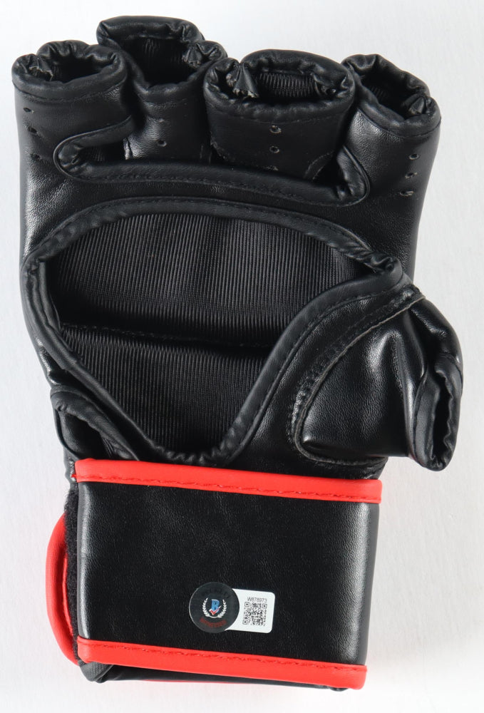 Randy Couture Signed UFC Boxing Glove (Beckett)